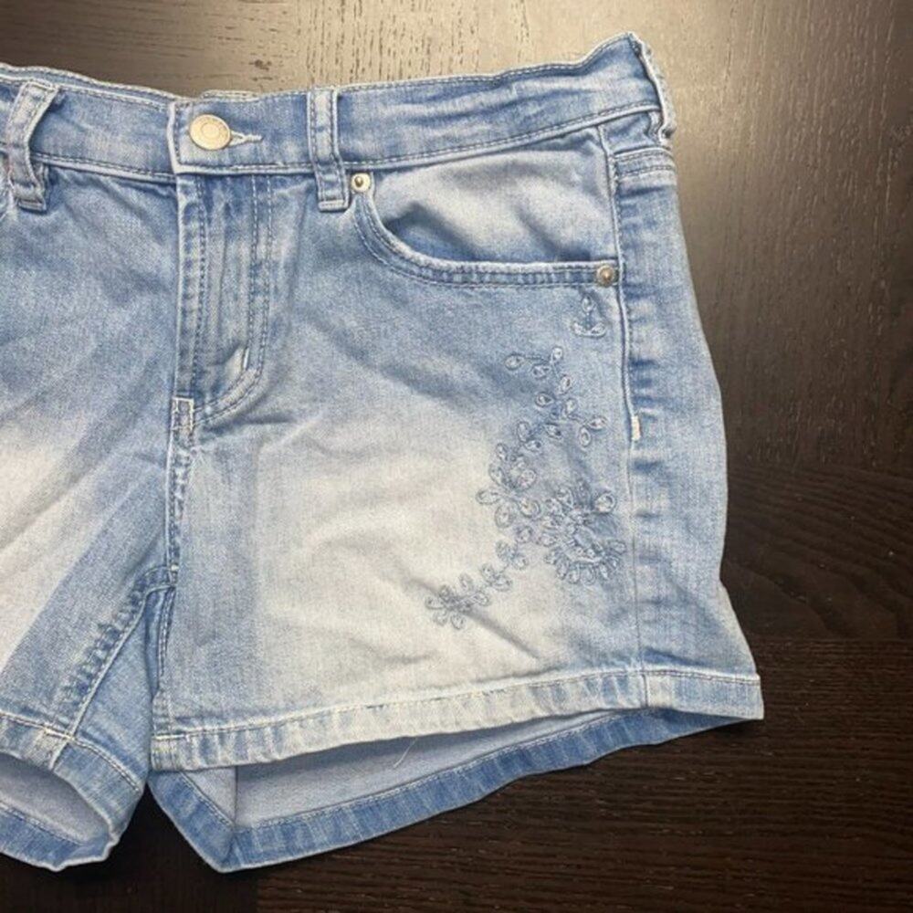 Soho Light Wash Blue Denim Embroidered Jean Shorts Women's Size 4n - Picture 3 of 6